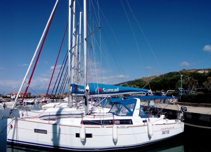Beneteau Oceanis 38 Caroline