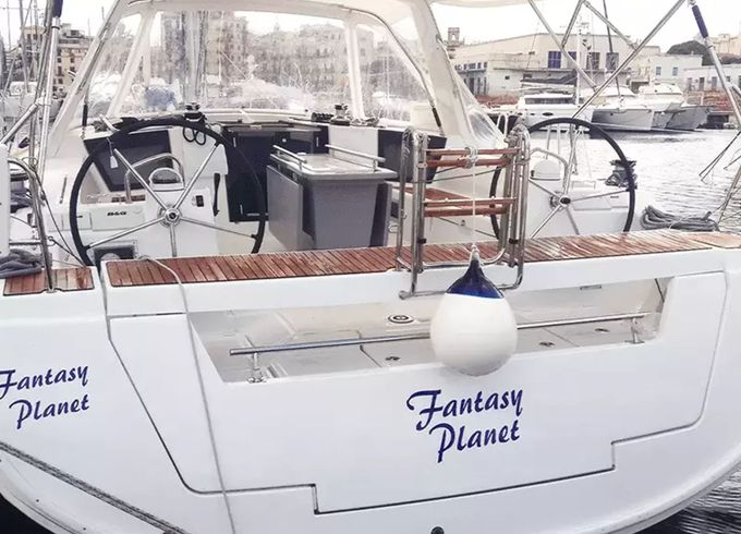 Beneteau Oceanis 45 Fantasy Planet