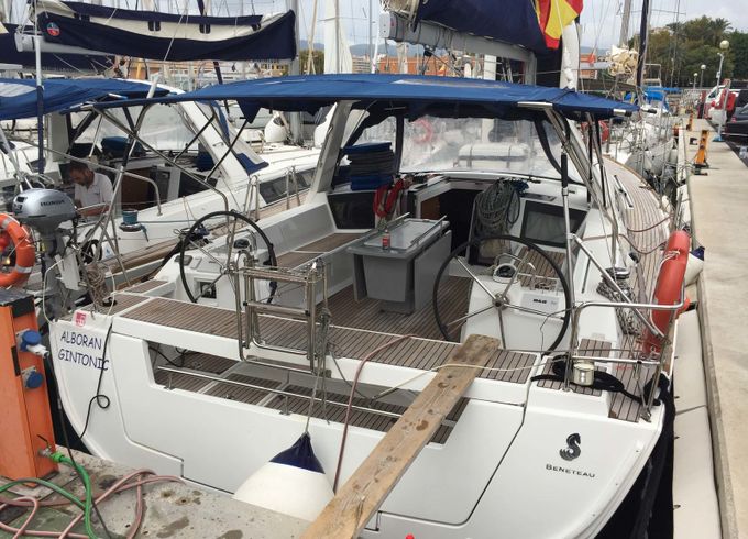 Beneteau Oceanis 45 Gin Tonic