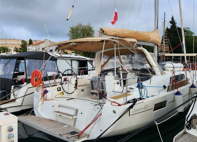 Beneteau Oceanis 41.1 Office 2
