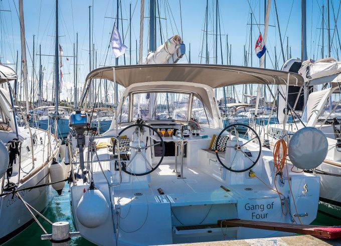 Beneteau Oceanis 38.1 Gang of Four
