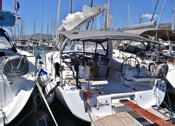 Beneteau Oceanis 41.1 Mala Nevina