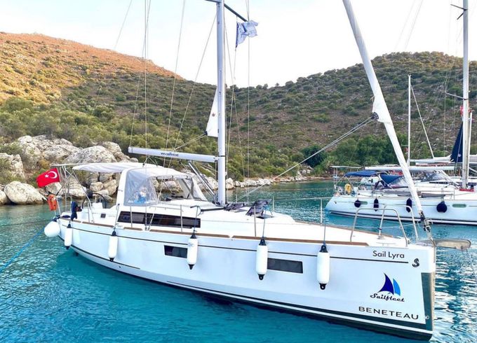 Beneteau Oceanis 38.1 Sail Lyra