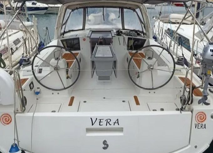 Beneteau Oceanis 41.1 Vera