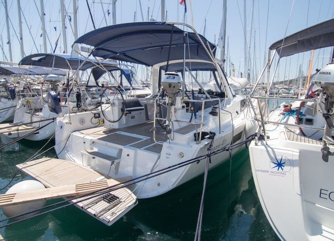 Beneteau Oceanis 41.1 Beneatha
