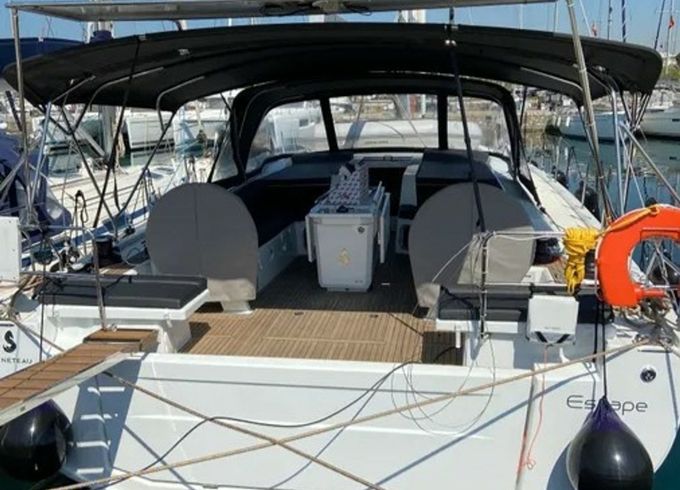 Beneteau Oceanis 51.1 Escape