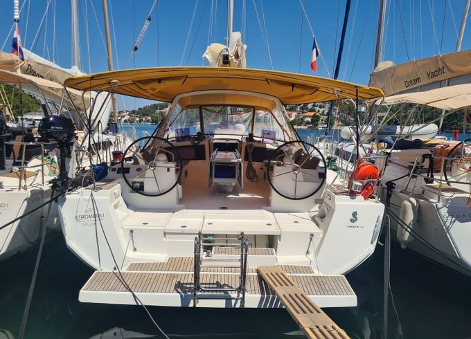 Beneteau Oceanis 48 Stromboli