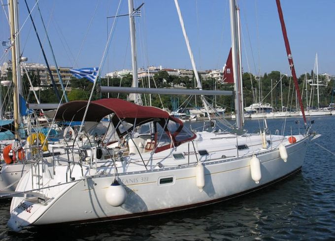 Beneteau Oceanis Clipper 381 Ouranos