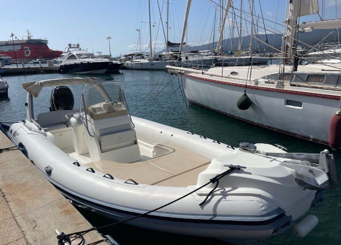Black Fin Elegance 25 11
