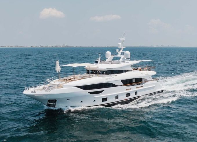 Benetti Delfino 93 Bella Vita
