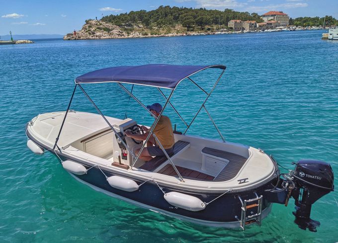 Betina Shipyard 500 10