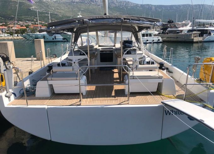 Beneteau Oceanis 54 White Bird