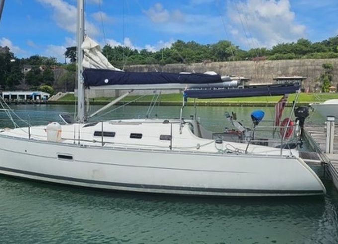 Beneteau Oceanis Clipper 323 No Regrets