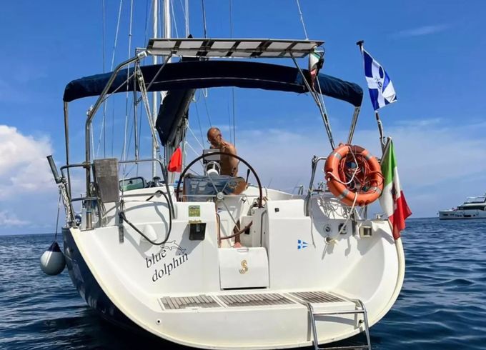 Beneteau Oceanis Clipper 411 Blue Dolphin