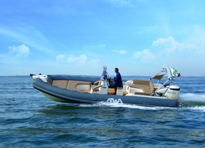 BWA Sport 28 GT Menorcamar 1
