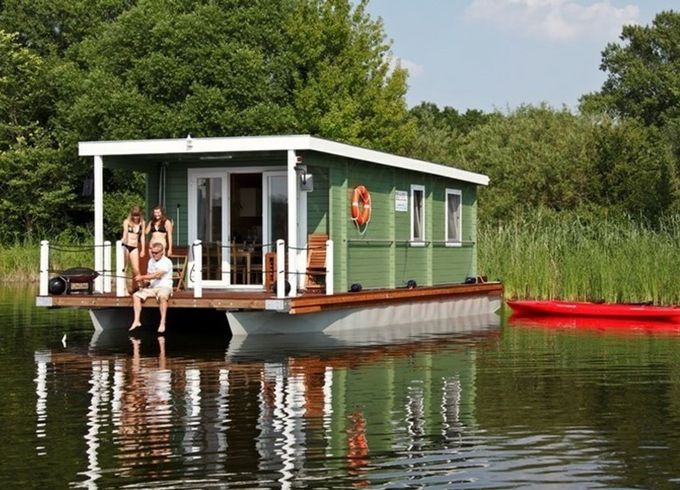 BunBo II Houseboat