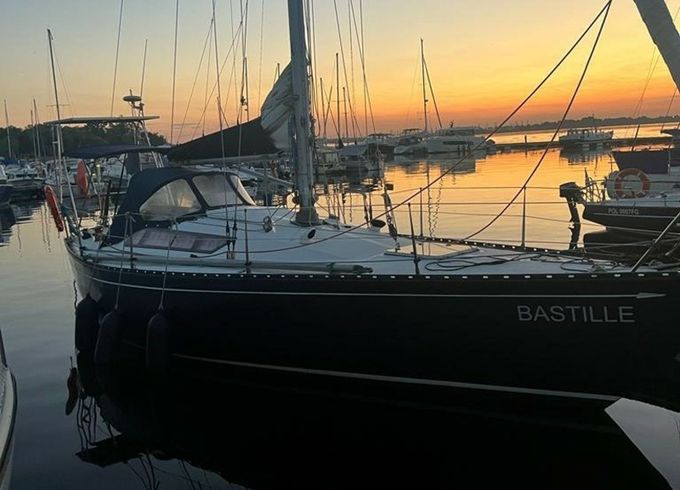Carter 33 Bastille