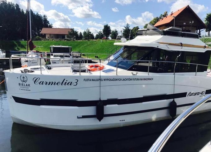 Cobra Yachts 40 Carmelia 3