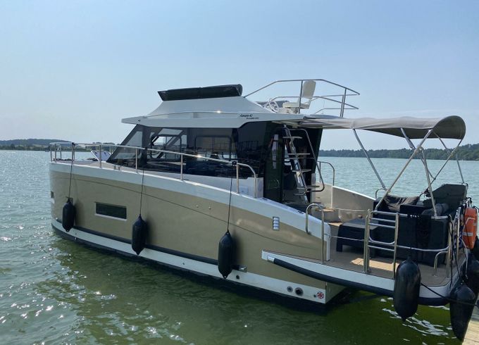 Cobra Yachts 40 Gold