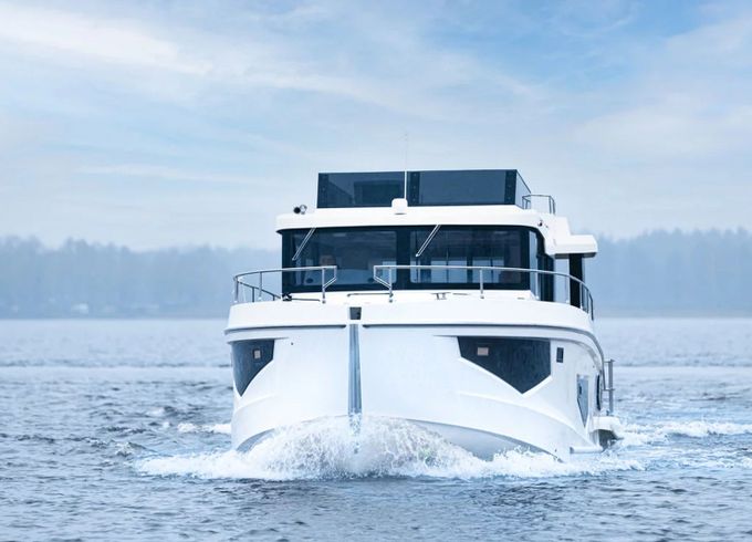 Cobra Yachts Maestro 42 Braviera