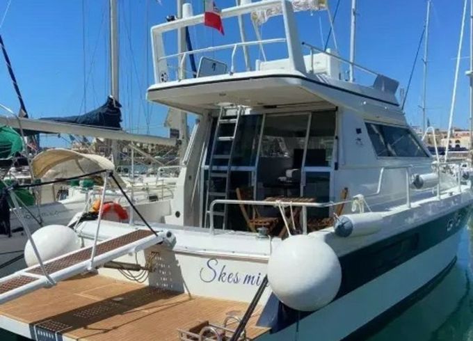 Comar 42 She's Mine