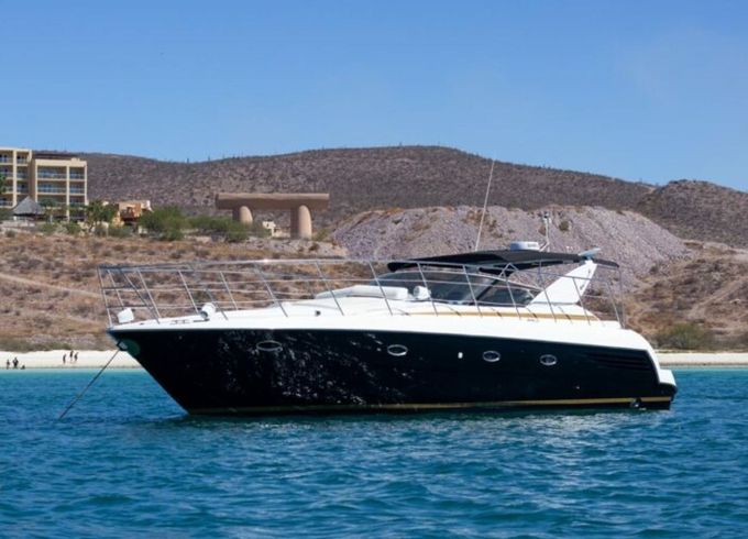 Carver Trojan 440 Express Padre Santo