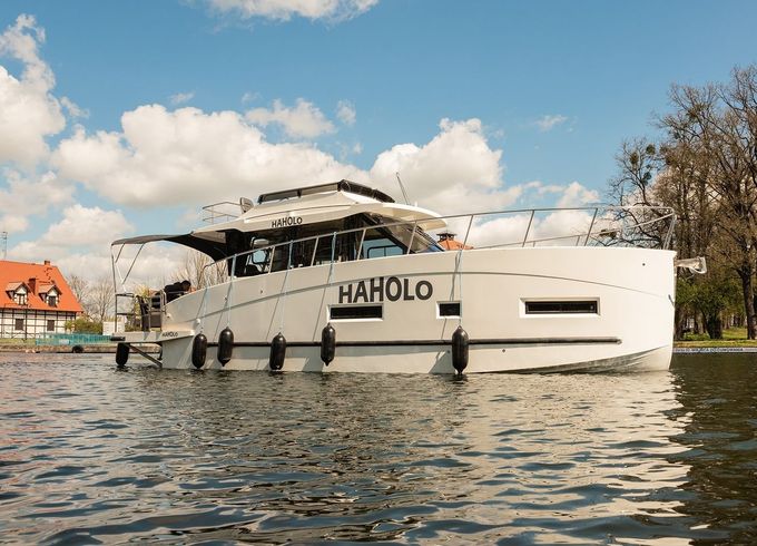 Cobra Yachts 40 Haholo