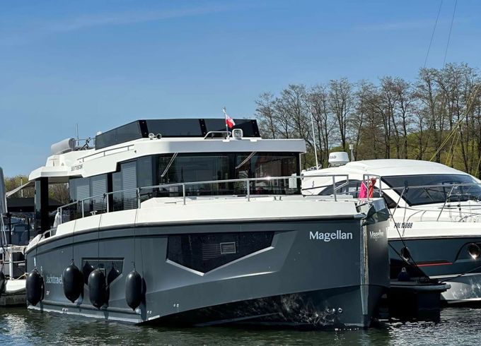 Cobra Yachts 45 Magellan