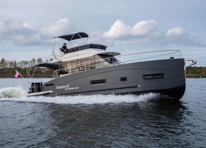 Cobra Yachts 40 Versus