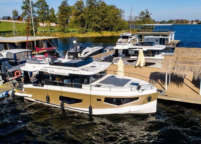 Cobra Yachts 45 Gold Edition