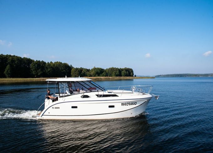 Cobra Yachts 860 Miodzio