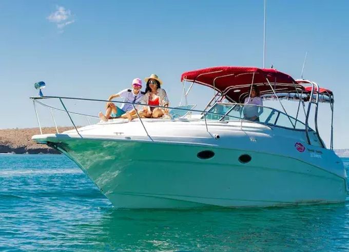 Cruiser Yachts 3375 Lover Lips