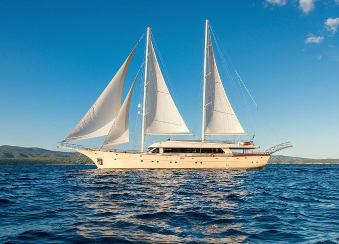 Custom Built 147 Son de Mar
