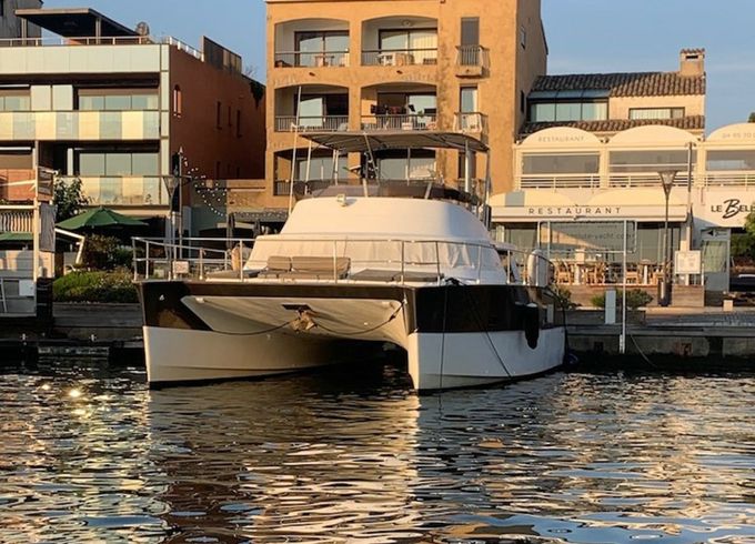 Cumberland 47 LC Beluga