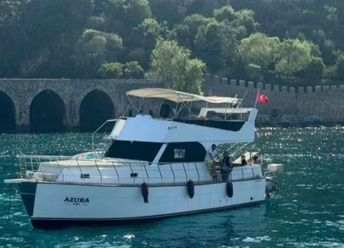 Custom Built 42 Azura