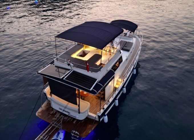 Custom Built 46 Les Mares