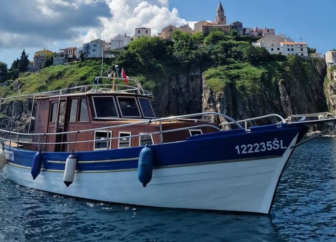 Custom Built 32 Curicta