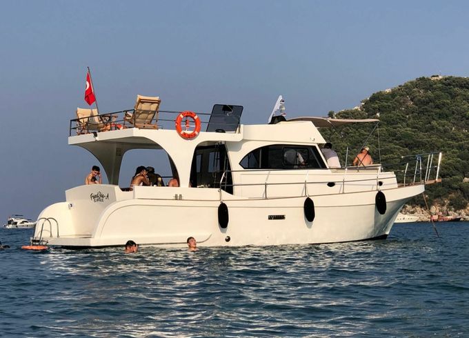 Custom Built 39 Friendship A
