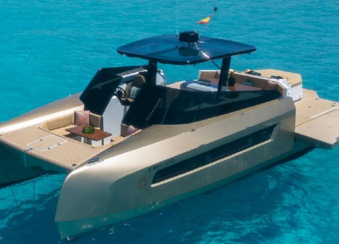Custom Built 39 Moneypenny