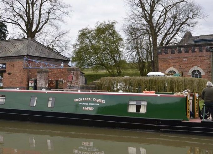 Custom Built Narrow Boat Arbury