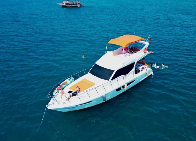 Custom Built 52 Freedom Luxury