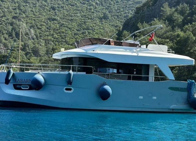 Custom Built 52 Labarna