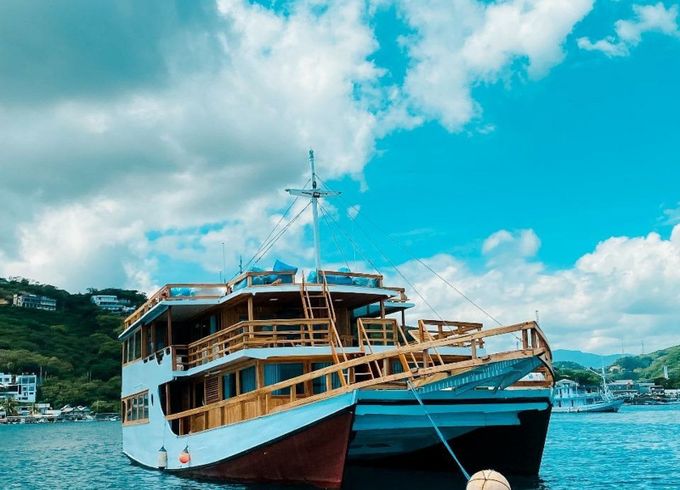 Custom Built Phinisi Gamala Cruise