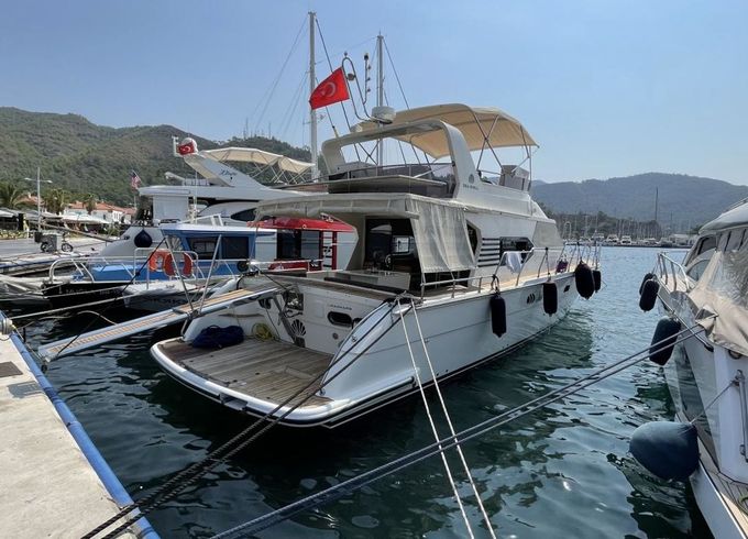 Custom Built Yacht Sea Shell