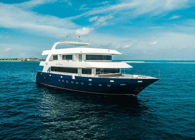 Custom Built 98 Maldives Legend Sea Pleasure