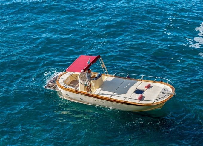 Custom Built Ferrara 7.80 Bella Vita