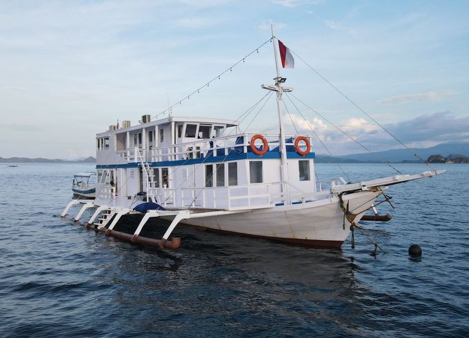 Custom Built Phinisi Osiana Alo