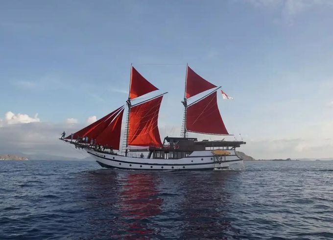 Custom Built Phinisi Supraba