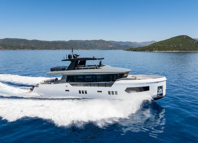 Delta Marine 84 Ferro 77