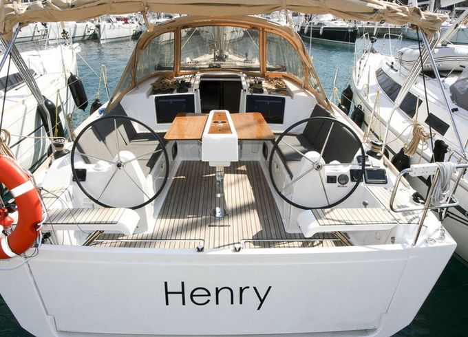 Dufour 382 Henry